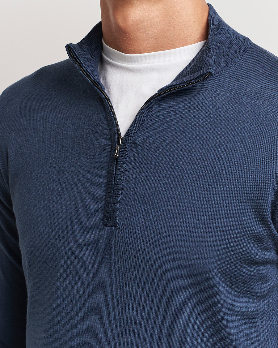 Herr | Tröjor | John Smedley | Barrow Extra Fine Merino Half Zip Smoke Blue