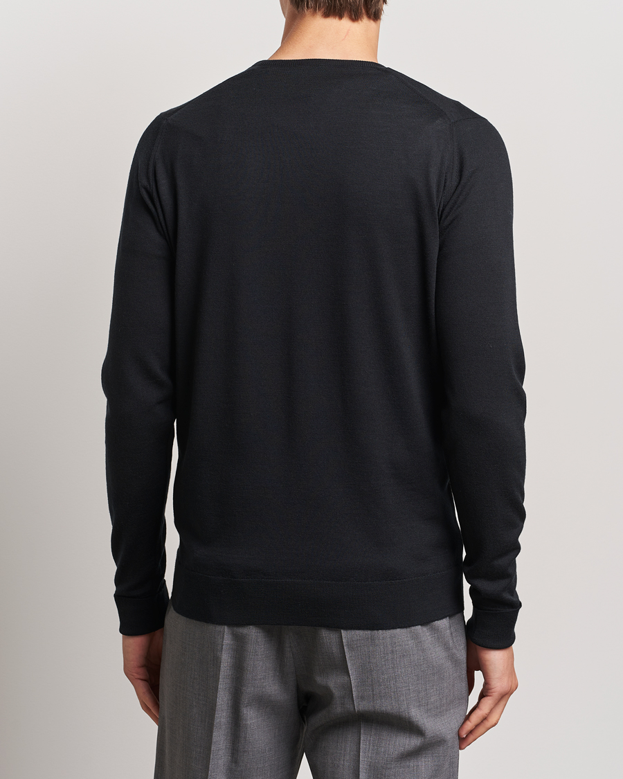 Herr | Tröjor | John Smedley | Bobby Extra Fine Merino V-Neck Pullover Black