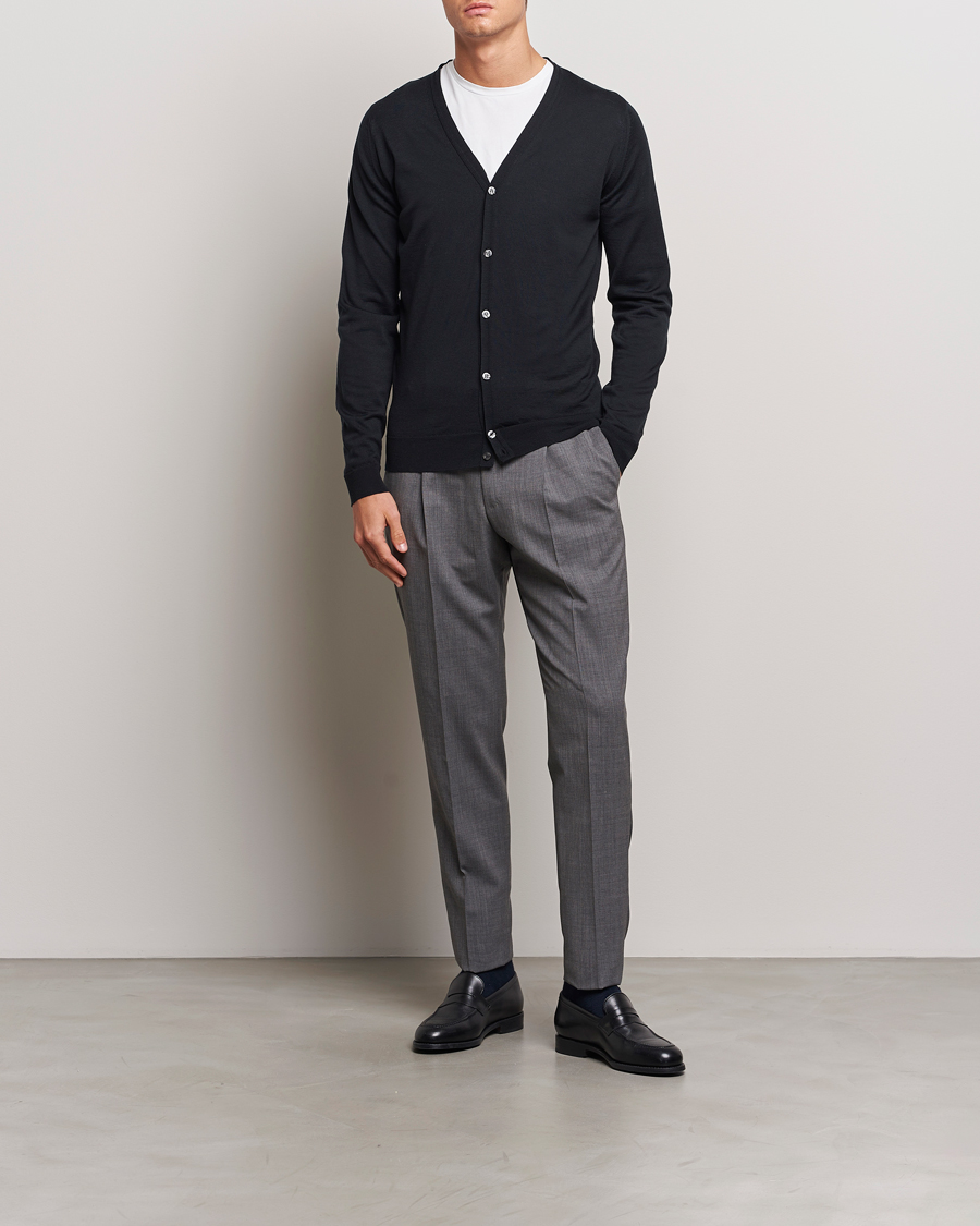 Herr | Tröjor | John Smedley | Petworth Extra Fine Merino Cardigan Black