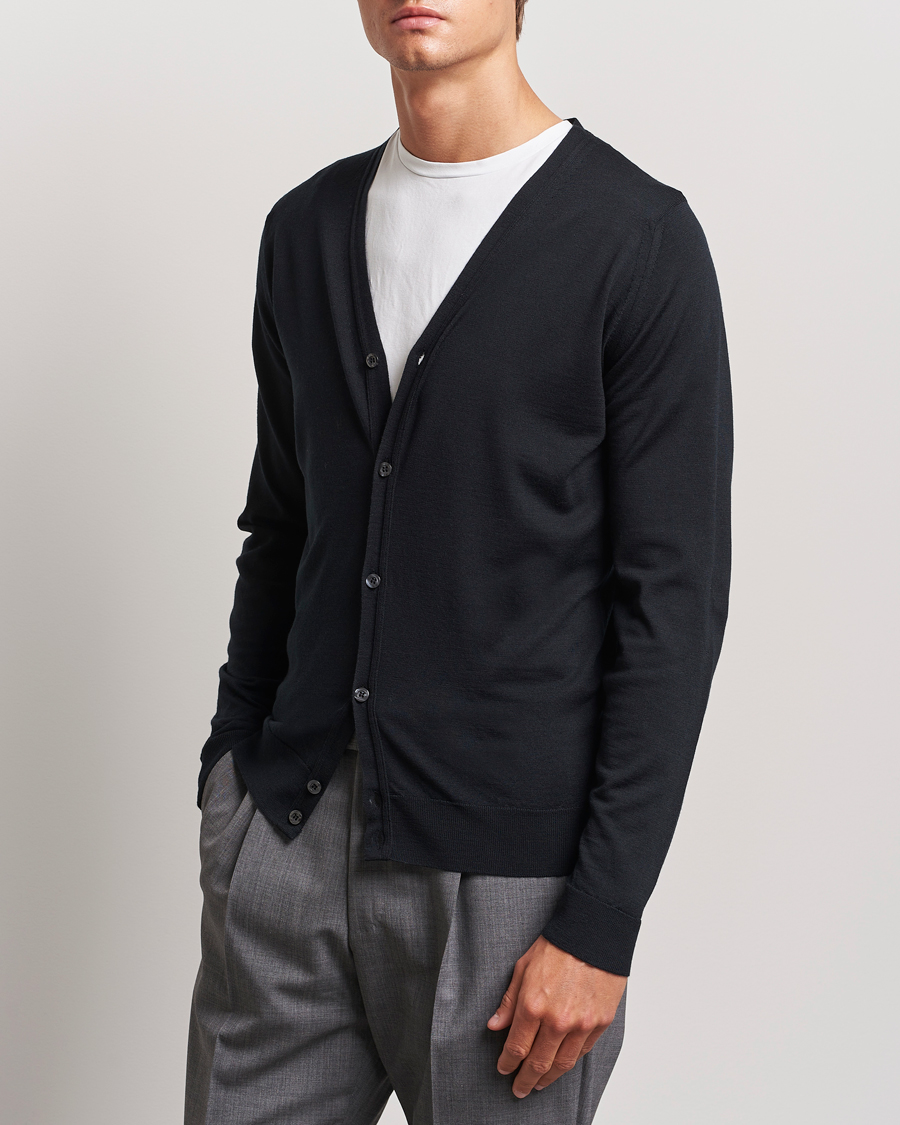 Herr | Cardigans | John Smedley | Petworth Extra Fine Merino Cardigan Black