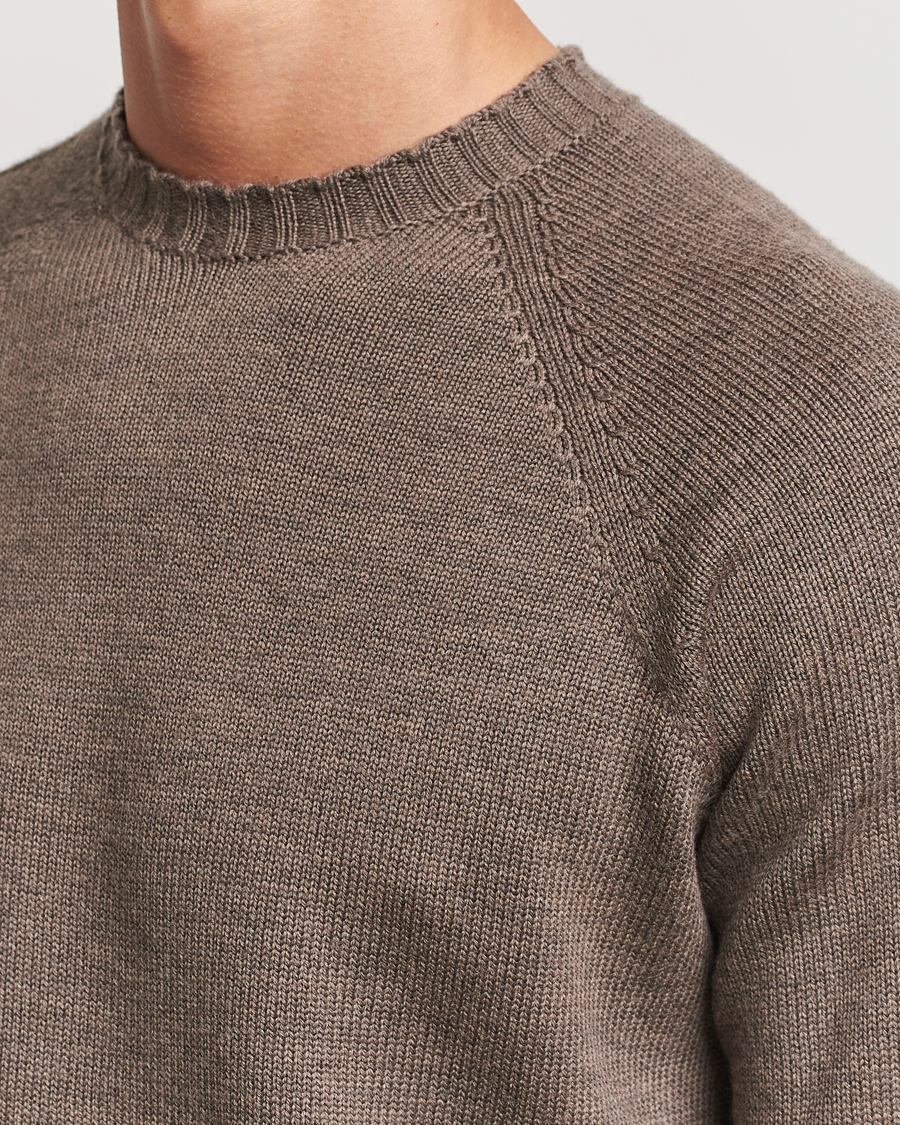 Herr | Tröjor | John Smedley | Denver Extra Fine Merino Crew Neck Mushroom Brown