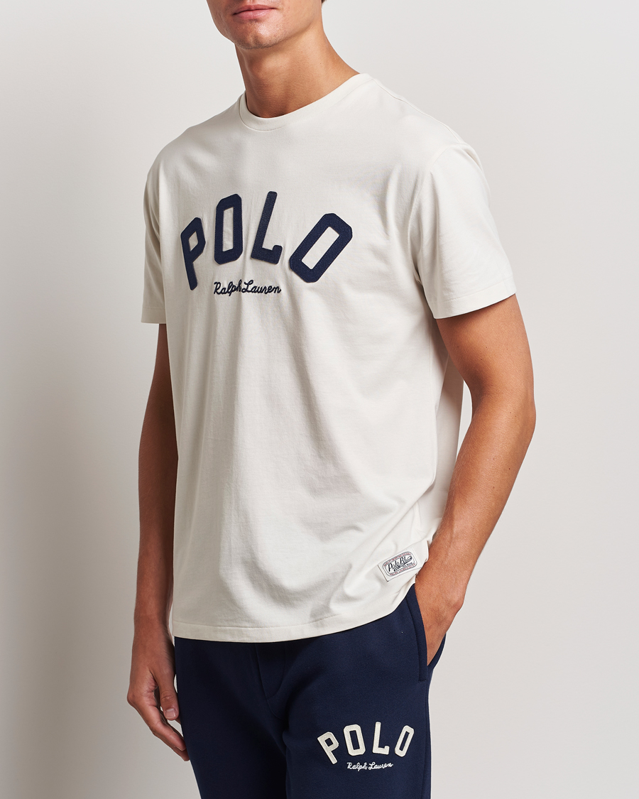 Herr | T-Shirts | Polo Ralph Lauren | RL Varsity Tee Antique Cream