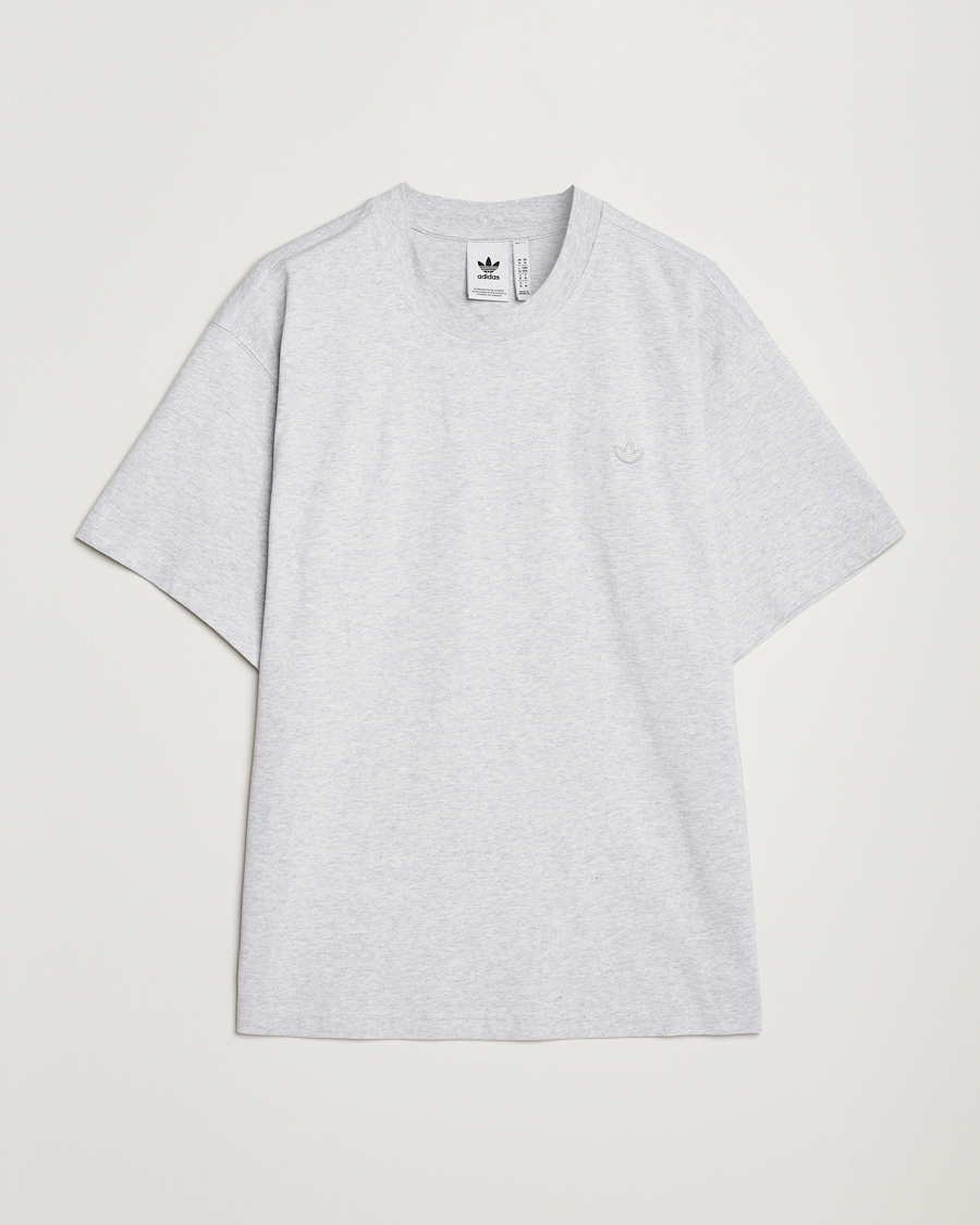 Herr | T-Shirts | adidas Originals | Essential Crew Neck T-Shirt Light Grey