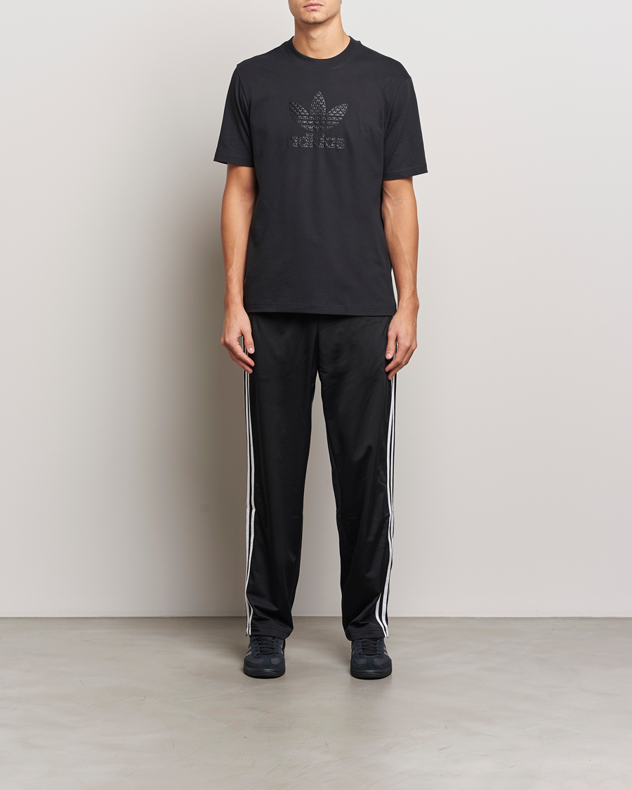 Herr | T-Shirts | adidas Originals | Monogram T-Shirt Black
