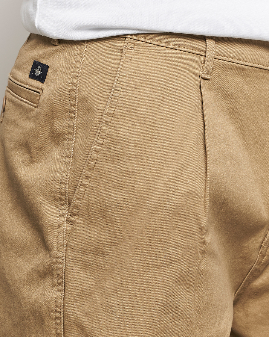 Herr | Byxor | Dockers | Original Pleated Cotton Chino Harvest Gold