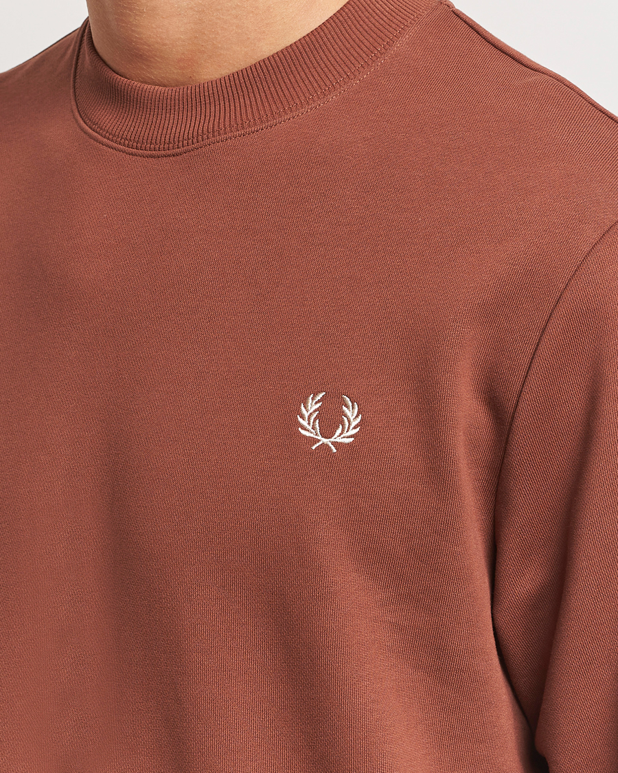 Herr | Tröjor | Fred Perry | Crew Neck Sweatshirt Whiskey Brown