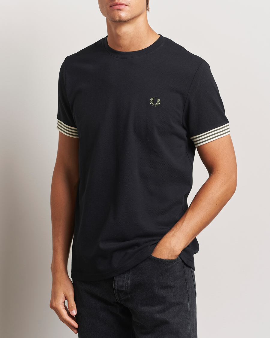 Herr | T-Shirts | Fred Perry | Striped Cuff Crew Neck T-Shirt Black