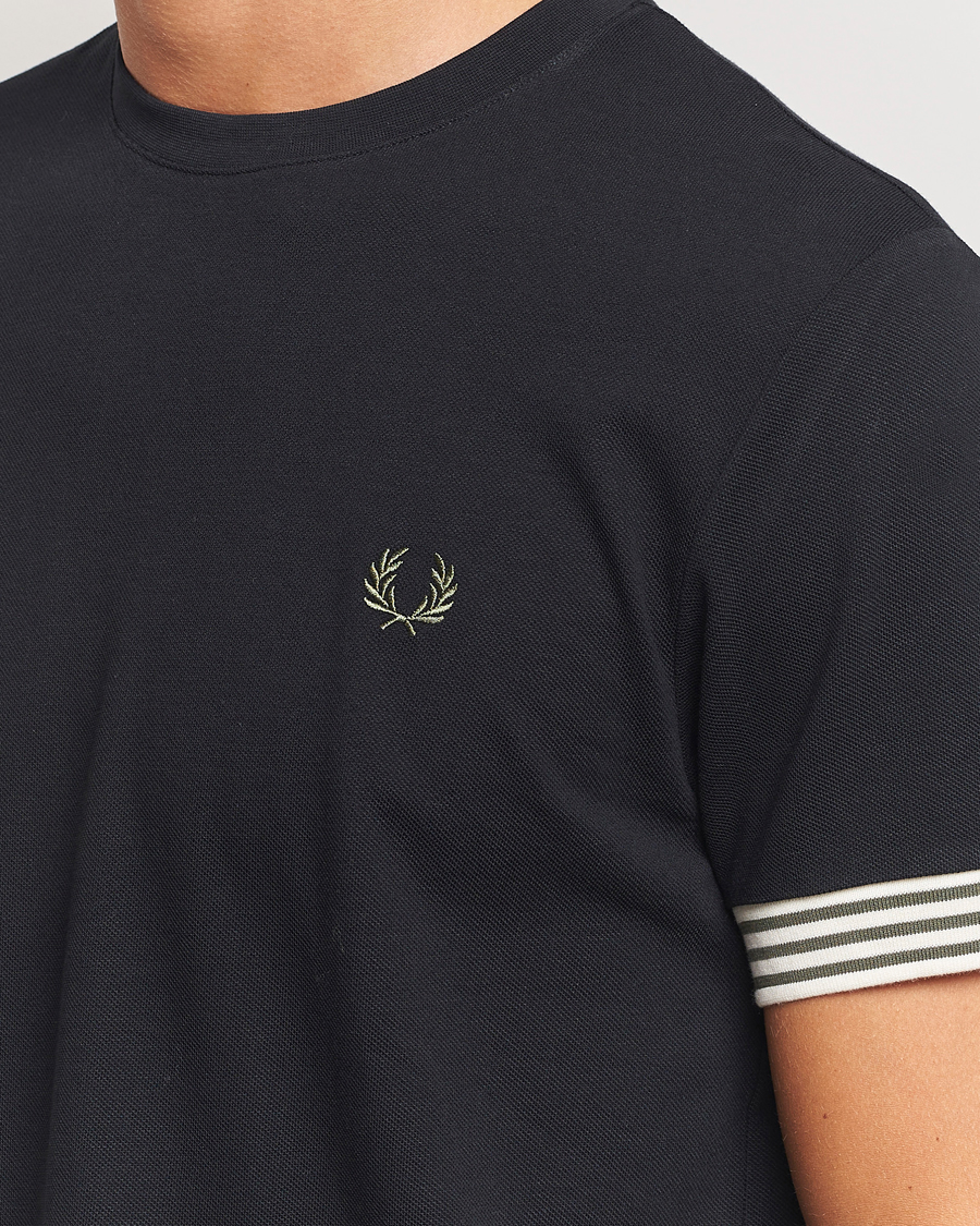 Herr | T-Shirts | Fred Perry | Striped Cuff Crew Neck T-Shirt Black