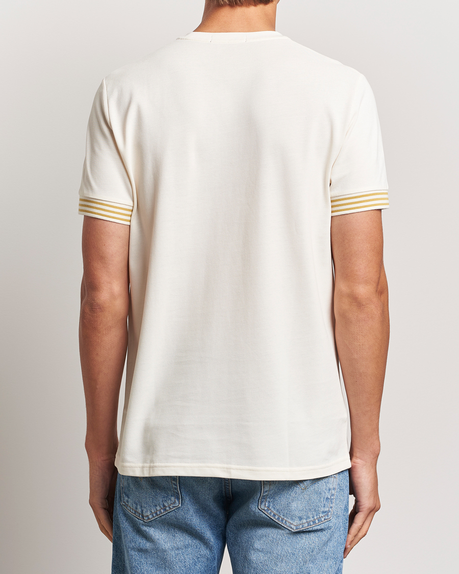 Herr | T-Shirts | Fred Perry | Striped Cuff Crew Neck T-Shirt Ecru