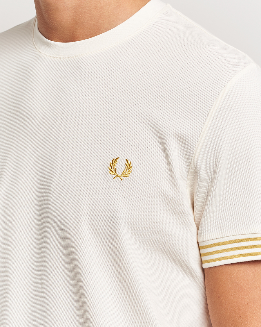 Herr | T-Shirts | Fred Perry | Striped Cuff Crew Neck T-Shirt Ecru