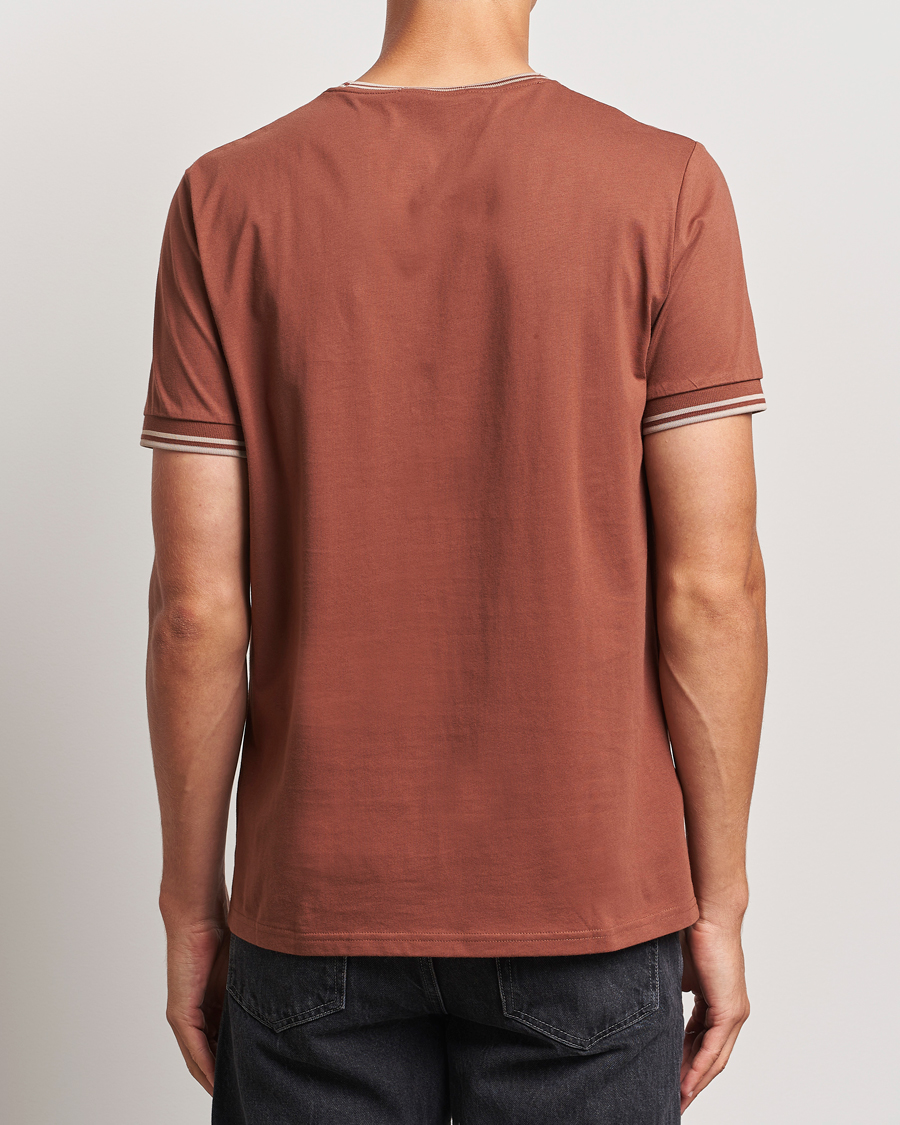 Herr | T-Shirts | Fred Perry | Twin Tipped T-Shirt Whiskey Brown