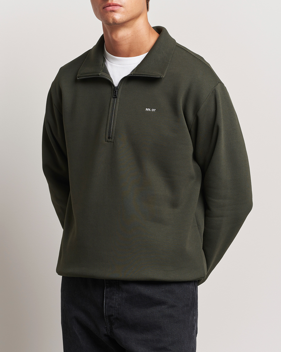Herr | Tröjor | NN07 | Briggs Half Zip Sweatshirt Dark Army