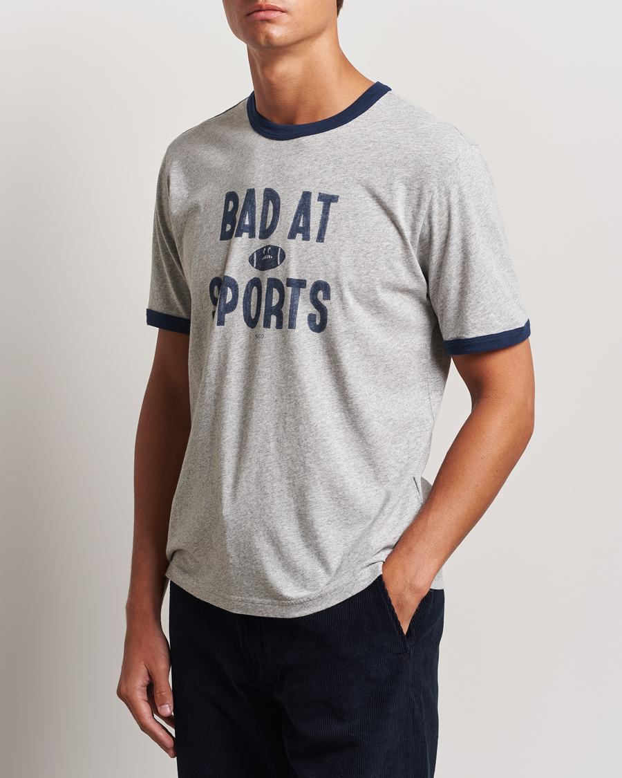 Herr | T-Shirts | Nudie Jeans | Ricky Bad At Sport T-Shirt Grey Melange