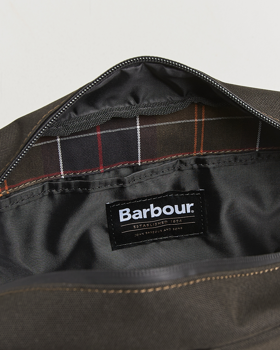 Herr | Väskor | Barbour Lifestyle | Field Canvas Washbag Olive/Black