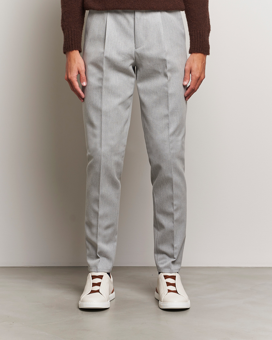 Herr | Byxor | Brunello Cucinelli | Slim Fit Pleated Wool Trousers Light Grey