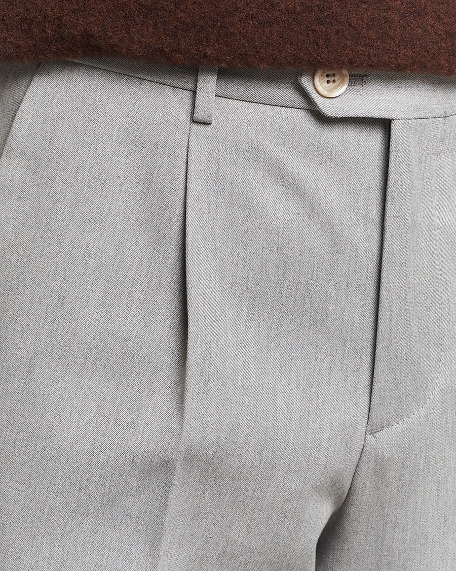 Herr | Byxor | Brunello Cucinelli | Slim Fit Pleated Wool Trousers Light Grey