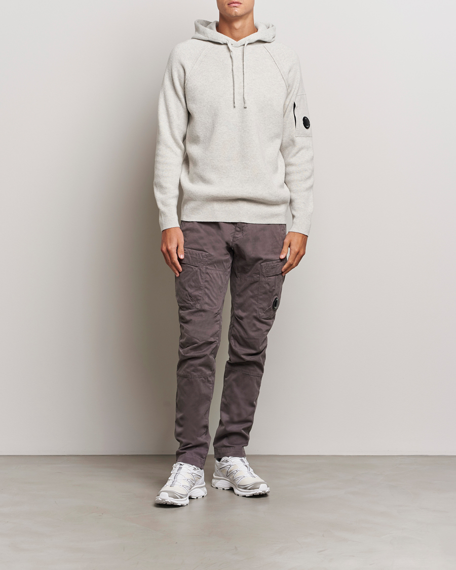Herr | Tröjor | C.P. Company | Lambswool Knitted Lens Hood Grey Melange
