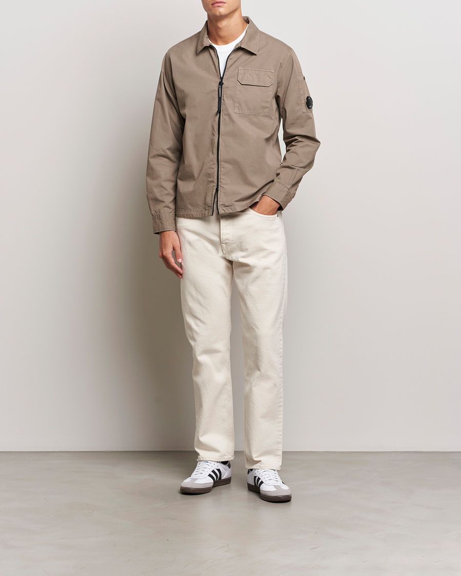 Herr | Skjortor | C.P. Company | Organic Cotton Gabardine Zip Overshirt Taupe