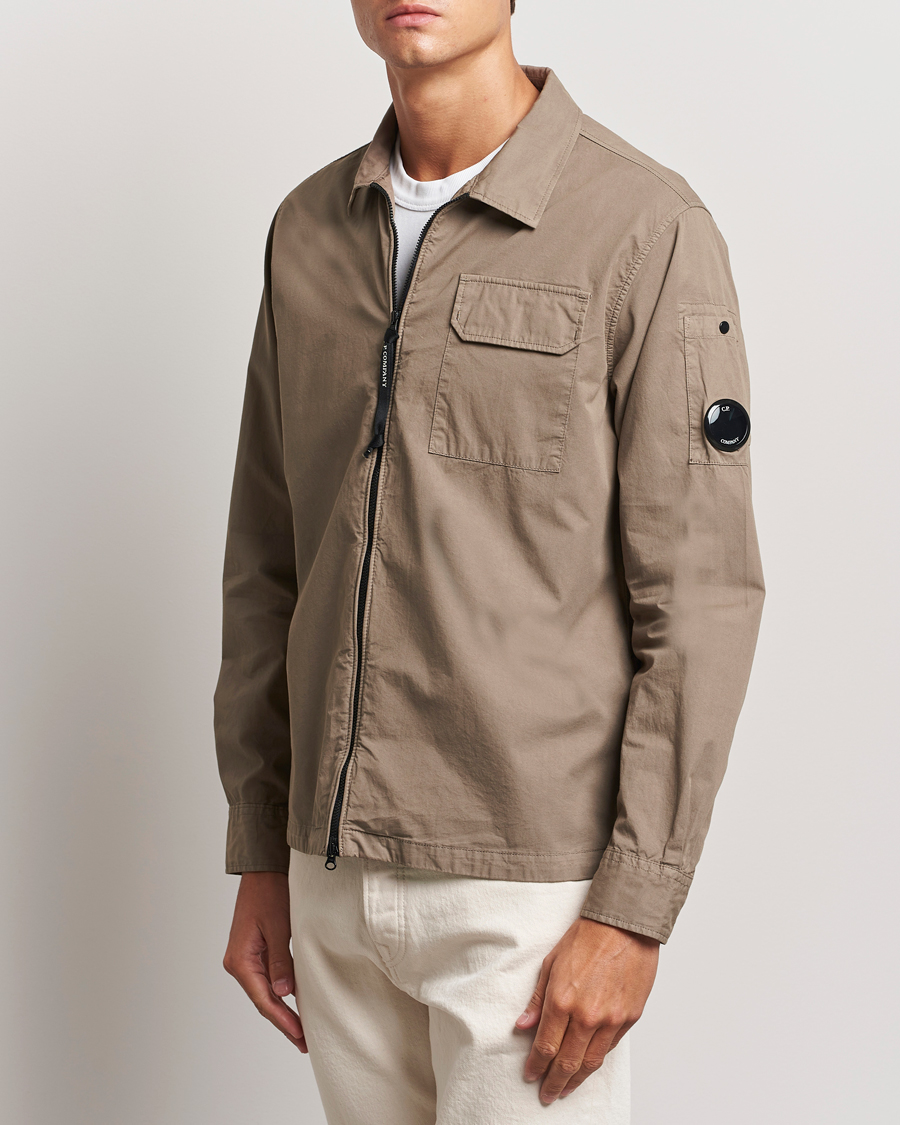 Herr | Skjortor | C.P. Company | Organic Cotton Gabardine Zip Overshirt Taupe