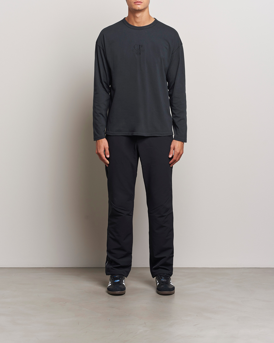 Herr | T-Shirts | C.P. Company | Box Fit Tonal Logo Long Sleeve T-shirt Washed Black