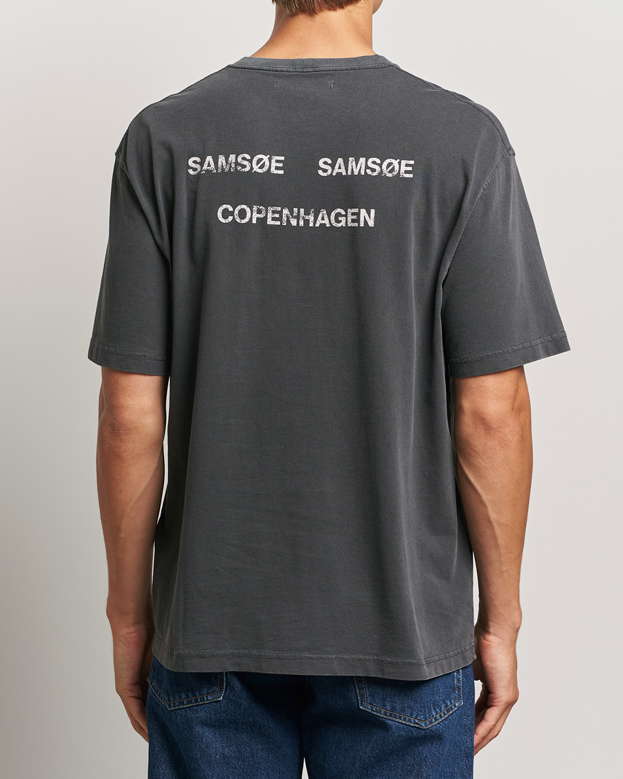 Herr | T-Shirts | Samsøe Samsøe | Poetry Printed T-Shirt Black Balance