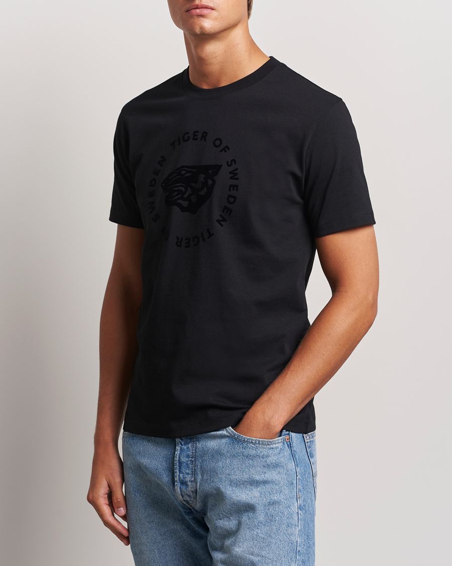 Herr | T-Shirts | Tiger of Sweden | Dillan Logo Crew Neck T-Shirt Black