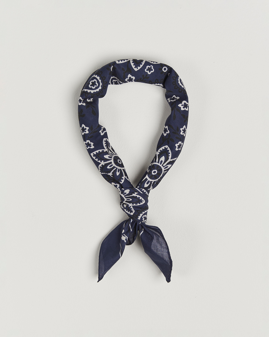Herr | Scarves | Drake's | Drake'sClassic Paisley BandanaNavy