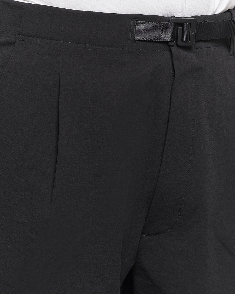 Herr | Byxor | Goldwin | One Tuck Tapered Stretch Pants Black