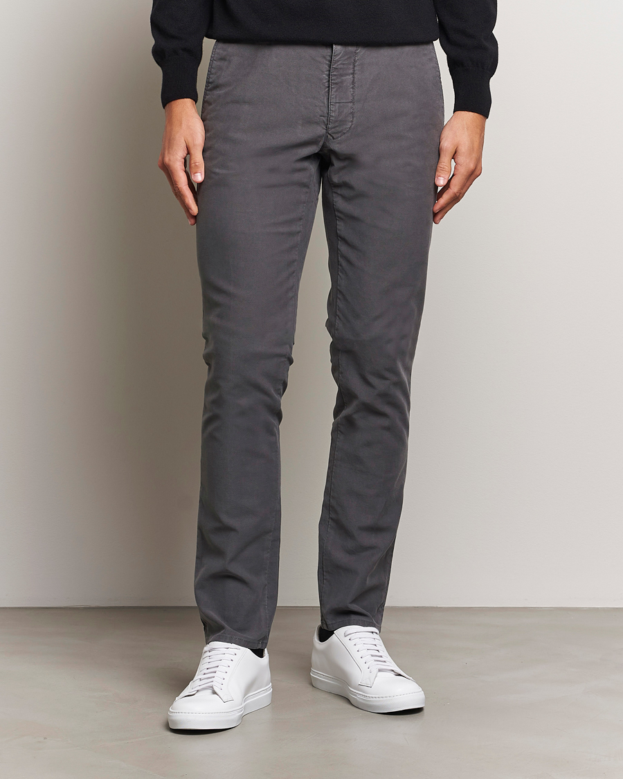 Herr | Byxor | Incotex | Slim Fit Garment Dyed Slacks Dark Grey