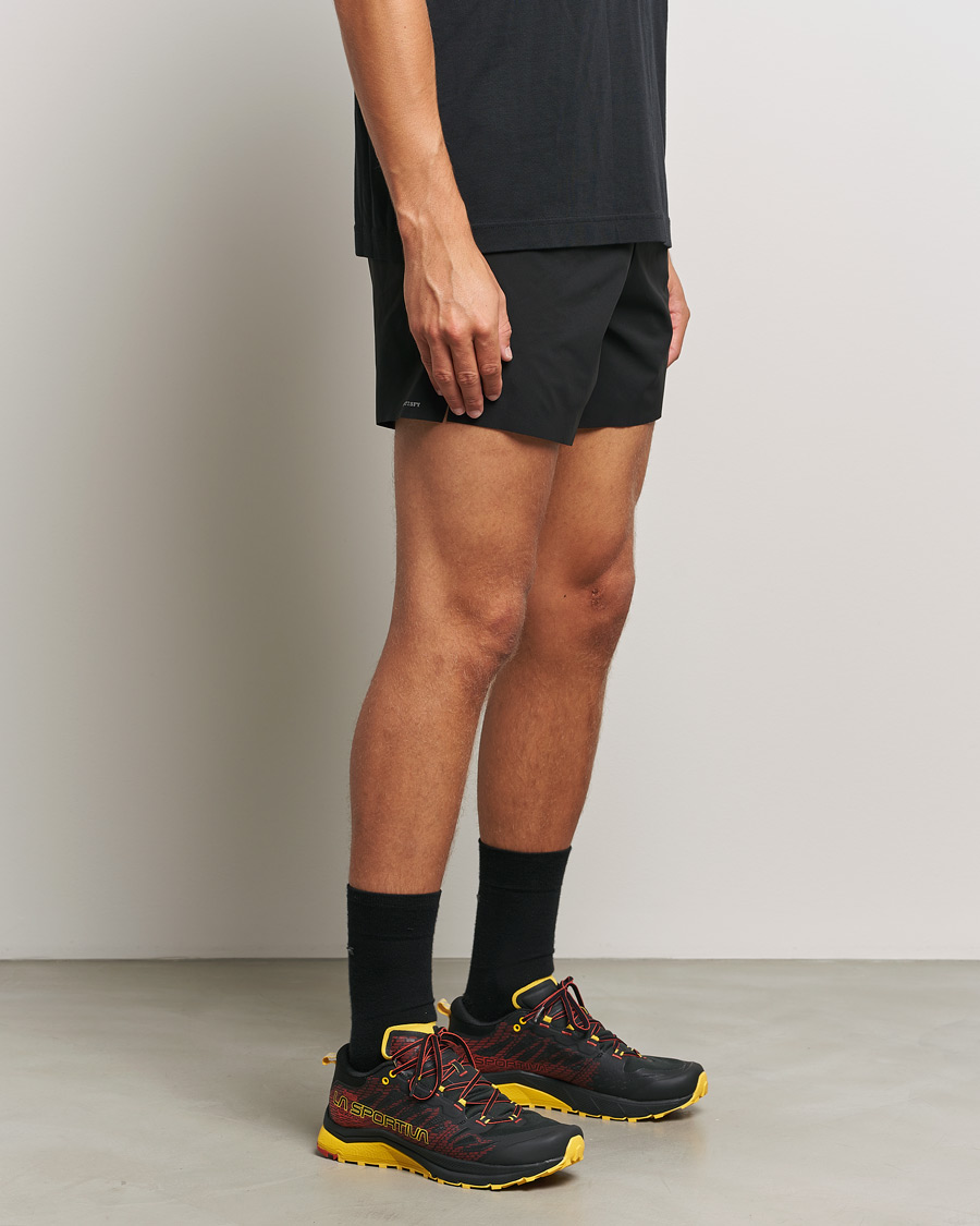Herr | La Sportiva Jackal II GTX Black/Yellow | La Sportiva | Jackal II GTX Black/Yellow