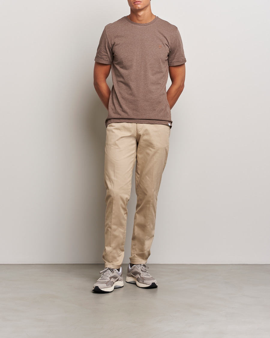 Herr | Byxor | LES DEUX | Como Reg Cotton Pants Dark Sand