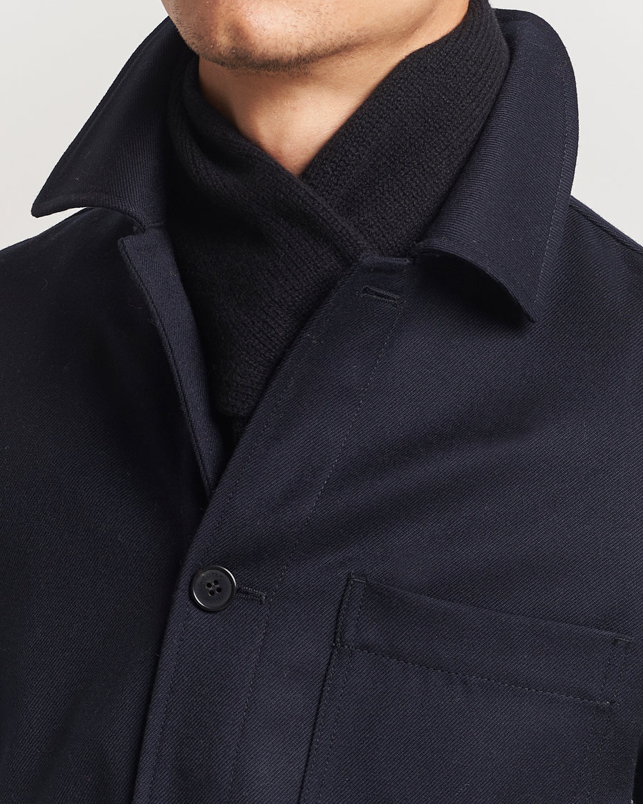 Herr | Piacenza Cashmere Short Loop Cashmere Scarf Black | Piacenza Cashmere | Short Loop Cashmere Scarf Black