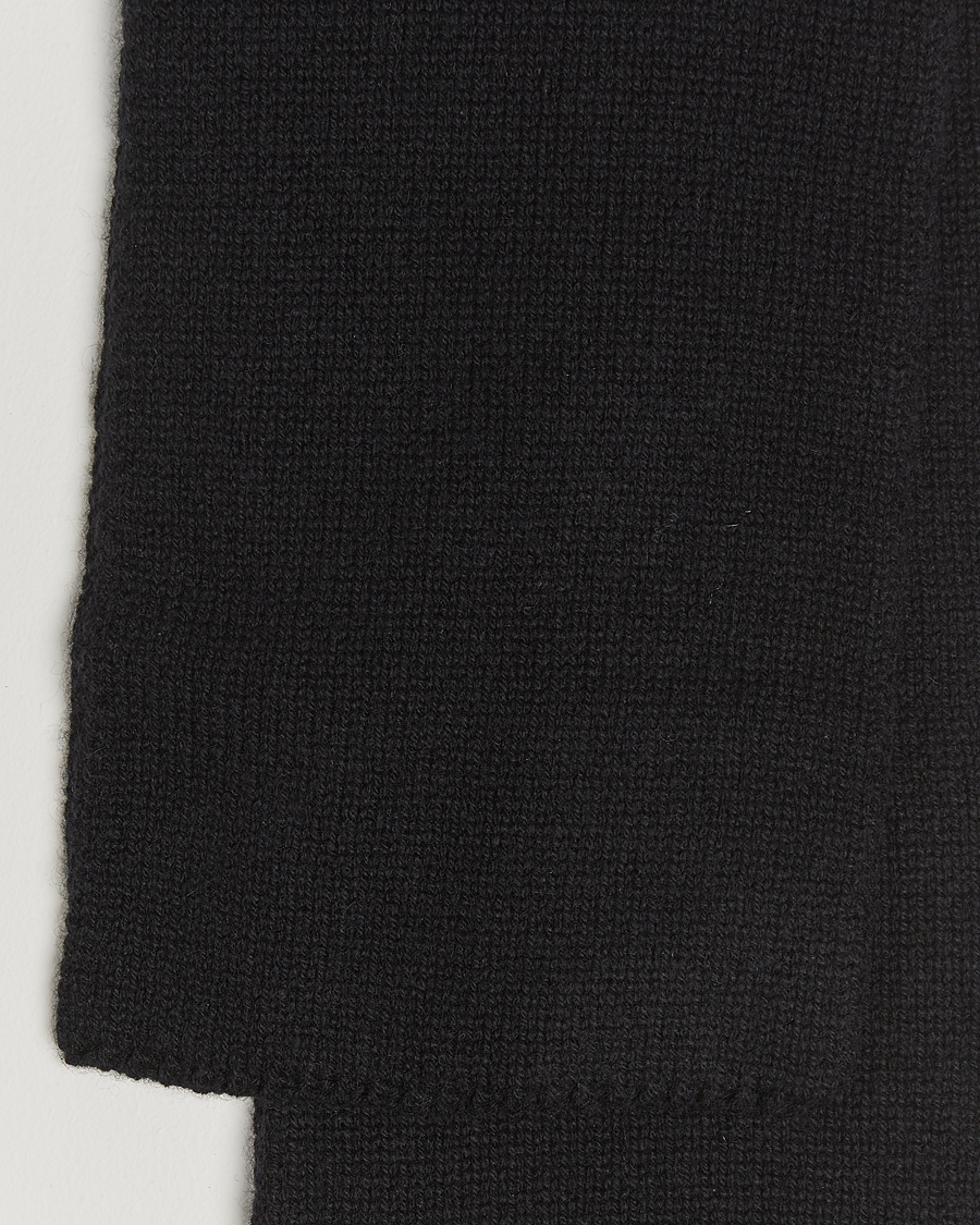 Herr | Piacenza Cashmere Short Loop Cashmere Scarf Black | Piacenza Cashmere | Short Loop Cashmere Scarf Black