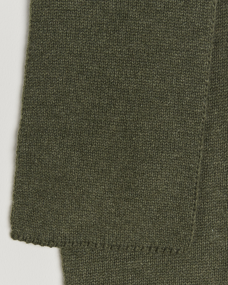 Herr | Piacenza Cashmere Short Loop Cashmere Scarf Olive | Piacenza Cashmere | Short Loop Cashmere Scarf Olive