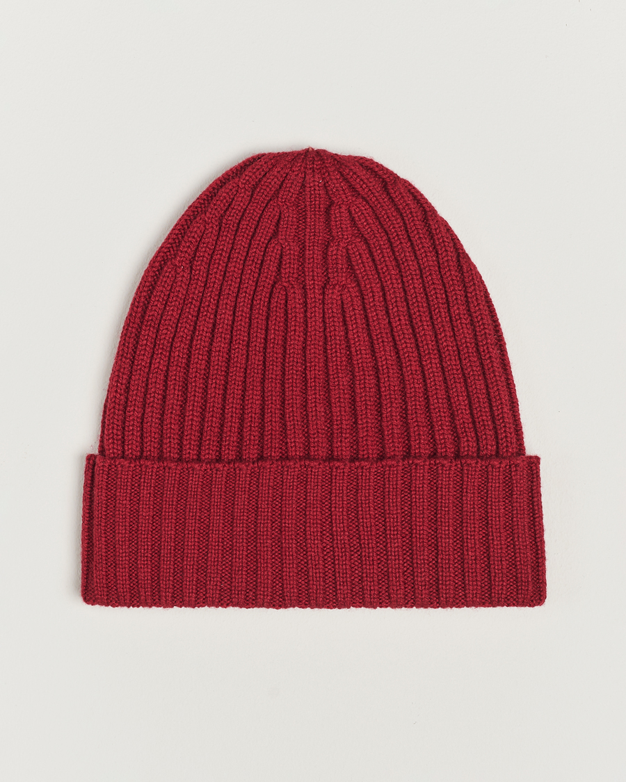 Herr | Piacenza Cashmere Ribbed Cashmere Beanie Burgundy | Piacenza Cashmere | Ribbed Cashmere Beanie Burgundy
