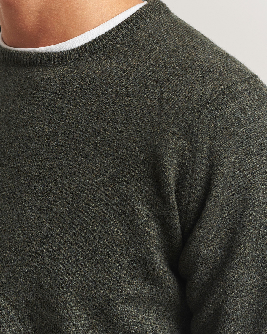 Herr | Tröjor | William Lockie | Rob Lambswool Crewneck Seaweed