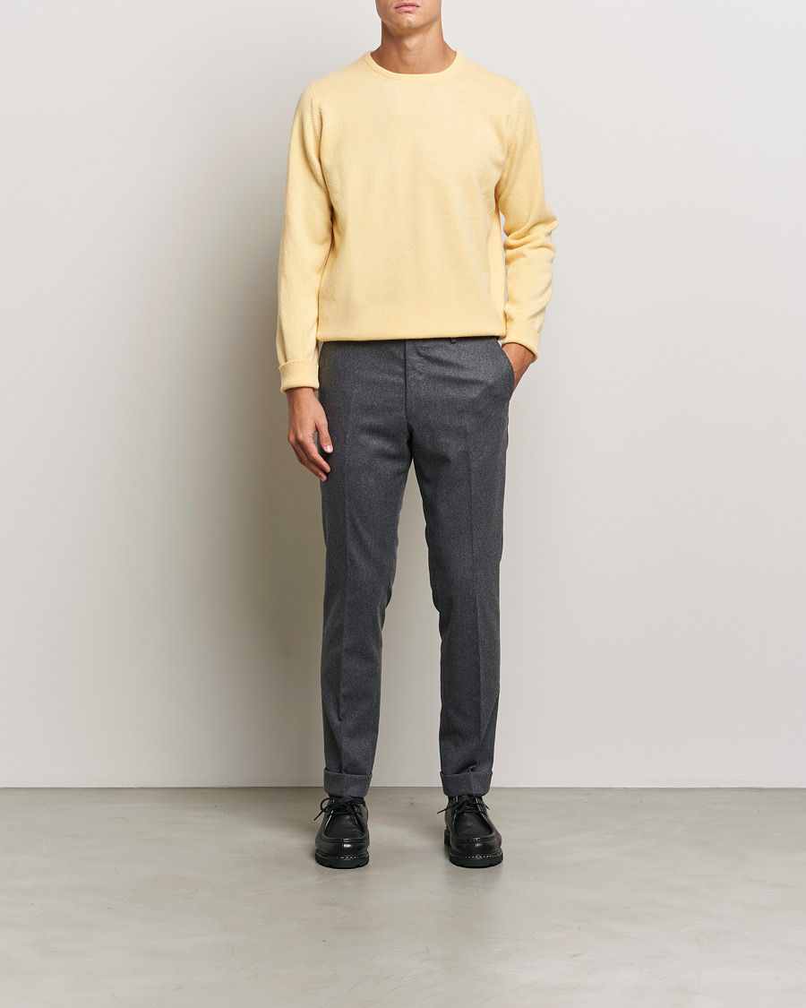 Herr | Tröjor | William Lockie | Rob Lambswool Crewneck Solar