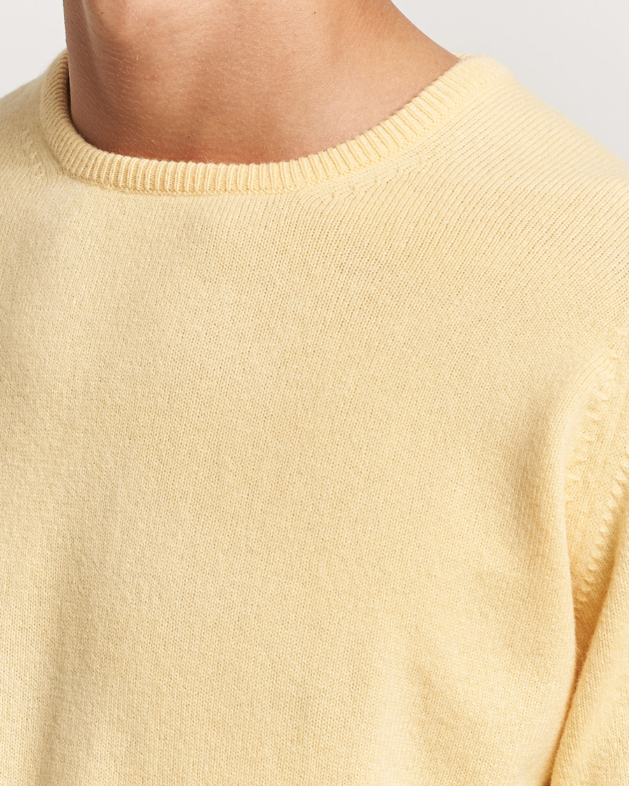 Herr | Tröjor | William Lockie | Rob Lambswool Crewneck Solar