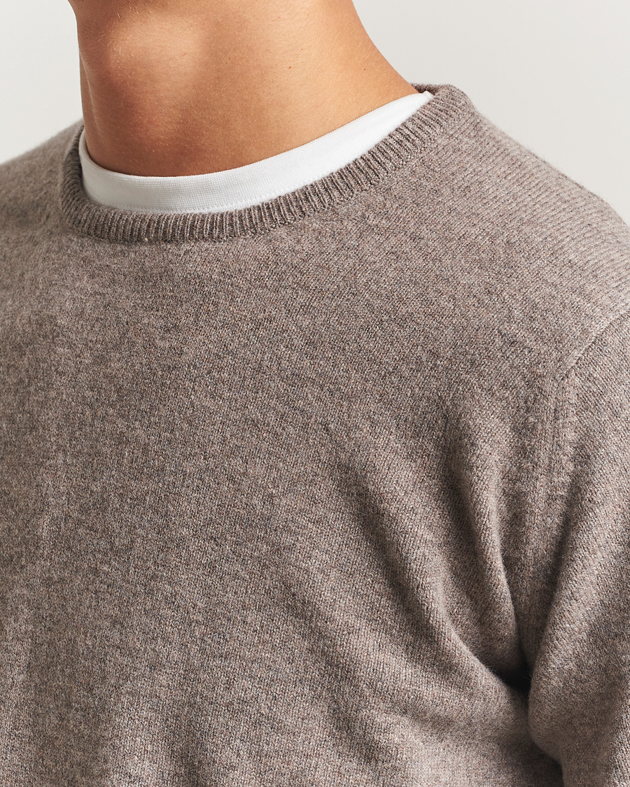Herr | Tröjor | William Lockie | Rob Lambswool Crewneck Vole