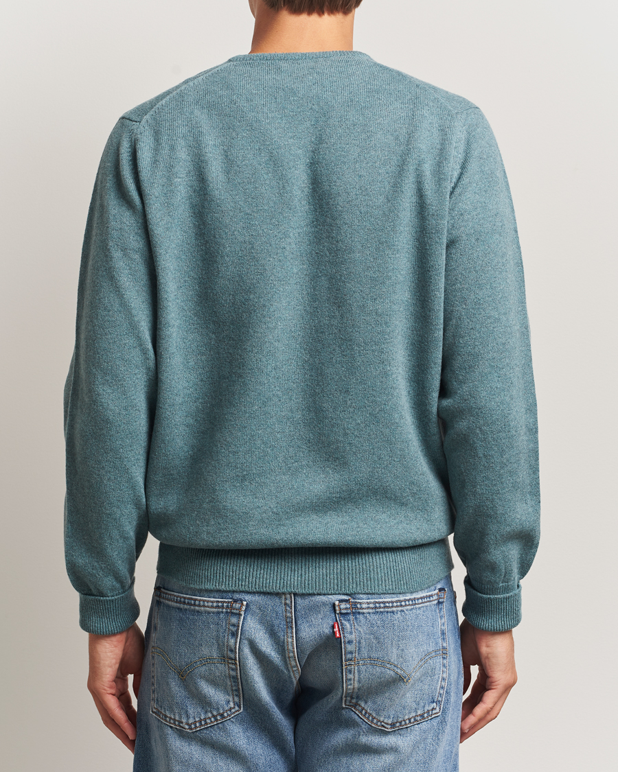 Herr | Tröjor | William Lockie | Rob Lambswool V-Neck Caspian