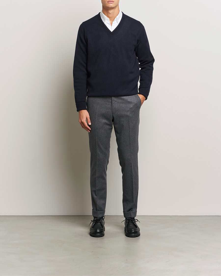 Herr | Tröjor | William Lockie | Rob Lambswool V-Neck Navy