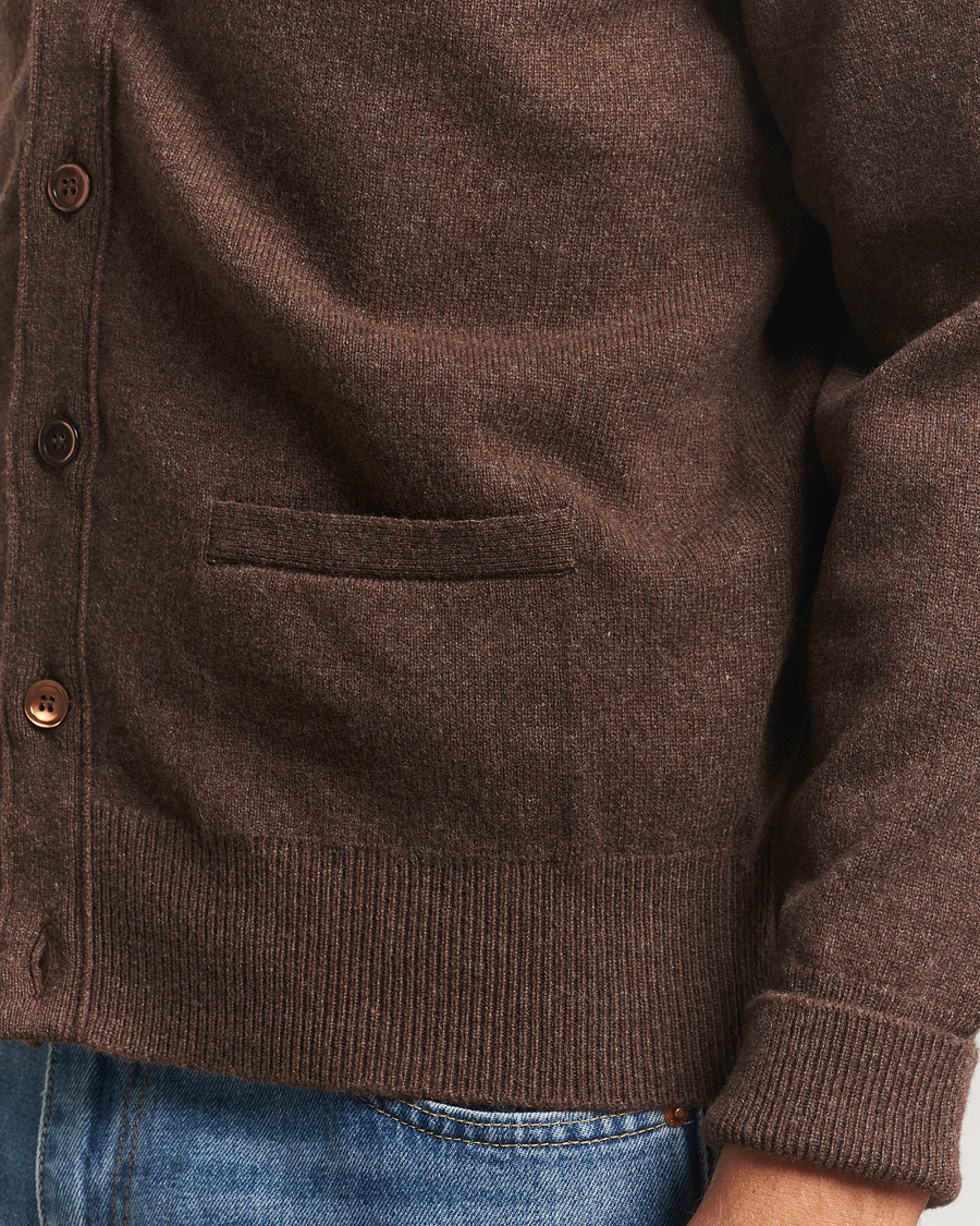 Herr | Tröjor | William Lockie | Rob Lambswool Cardigan Mocha