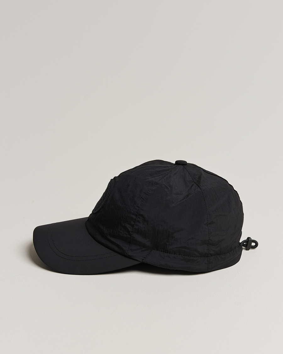 Herr | Stone Island Nylon Metal Logo Cap Black | Stone Island | Nylon Metal Logo Cap Black