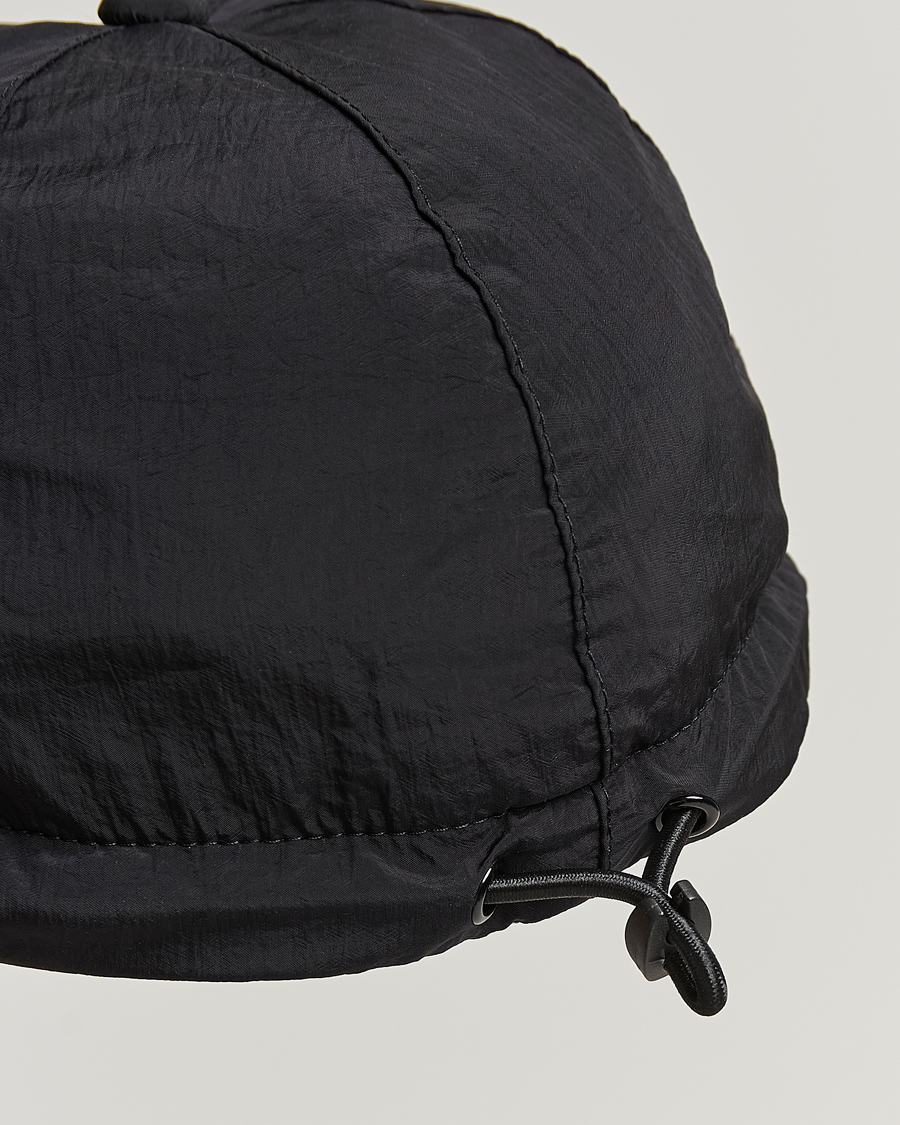 Herr | Stone Island Nylon Metal Logo Cap Black | Stone Island | Nylon Metal Logo Cap Black
