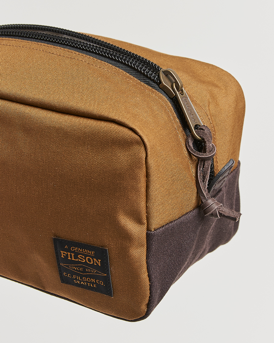 Herr | Väskor | Filson | Dryden Cordura Nylon Travel Pack Whiskey