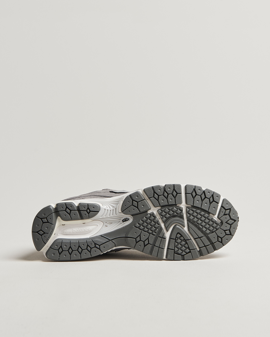 Herr | New Balance 2002R Varsity Sneakers Grey | New Balance | 2002R Varsity Sneakers Grey