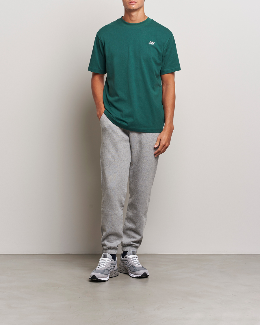 Herr | T-Shirts | New Balance | Essentials T-Shirt Nightwatch Green