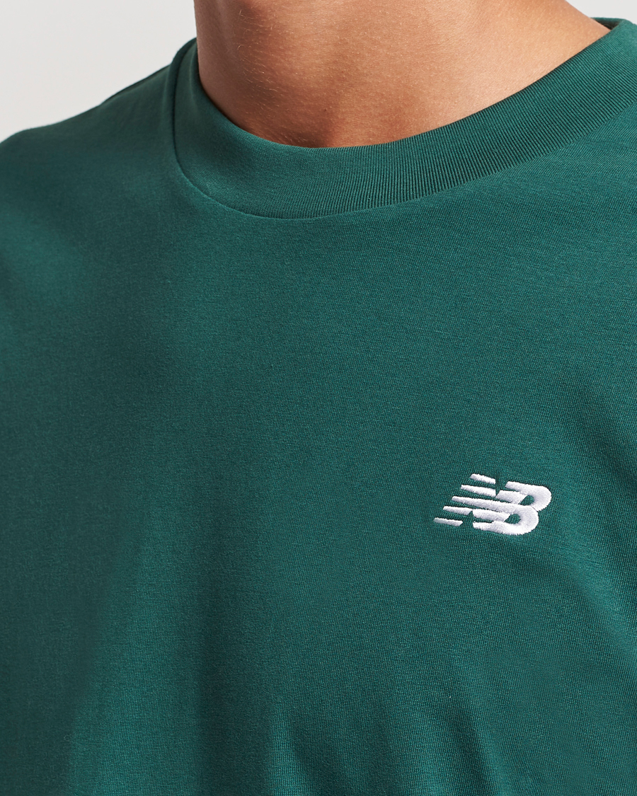 Herr | T-Shirts | New Balance | Essentials T-Shirt Nightwatch Green