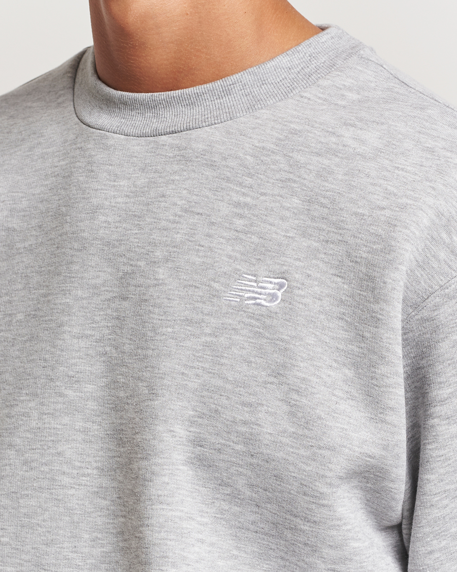 Herr | Tröjor | New Balance | Essentials Fleece Sweatshirt Athletic Grey