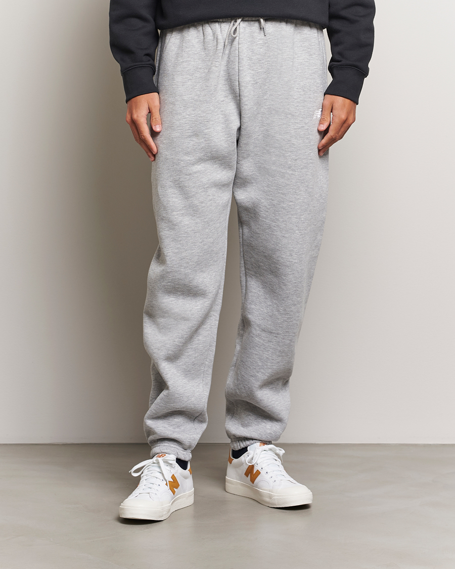 Herr | Byxor | New Balance | Essentials Fleece Sweatpants Athletic Grey